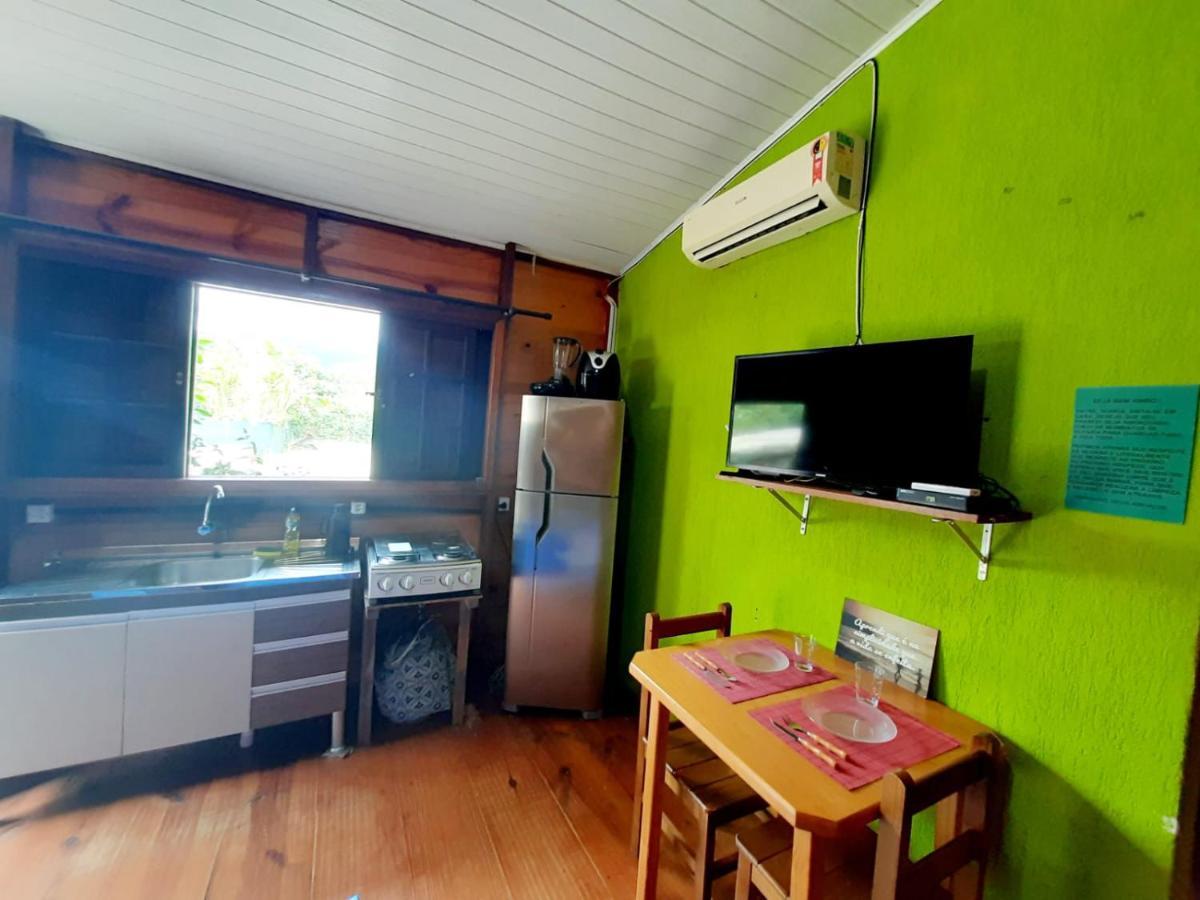 827 Chale Pe Na Areia, Completo Na Praia Do Estaleiro Em Ubatuba - 1 Dormitorio, 1 Banheiro, 1 Vaga De Garagem Экстерьер фото